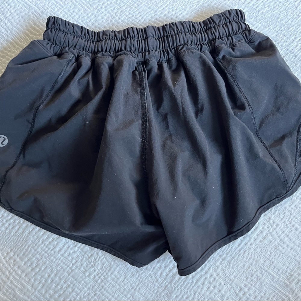 Lululemon Hotty Hot Low Rise Shorts - Black / Size 2